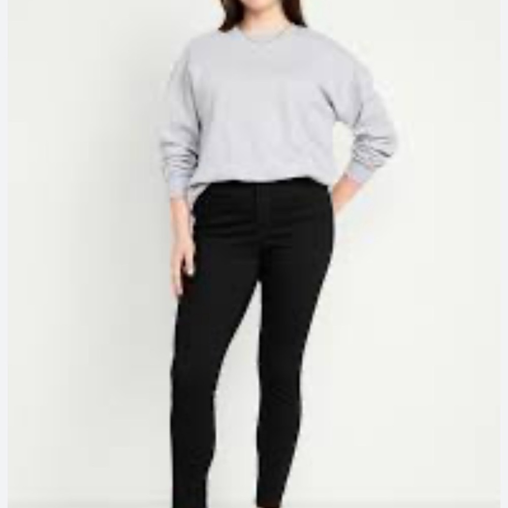 Old Navy women’s size‎ 14 mid rise, stretch skinny black jeans New without tags